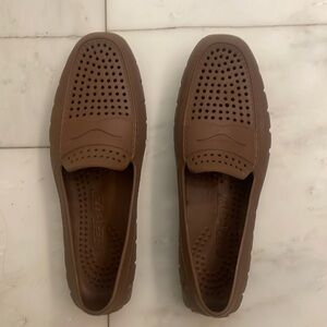 Floafers Men's 10 driving Loafers Water Shoes, brown euc